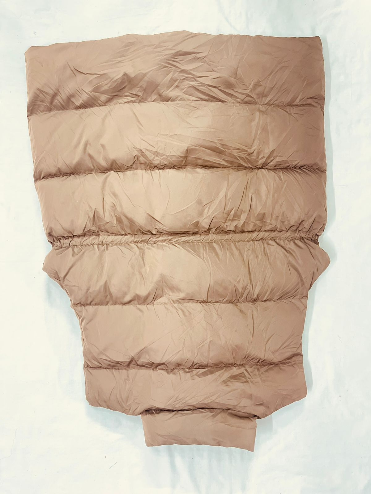 Light Gold Sleeveless Puffer Jacket – Unisex – Size L