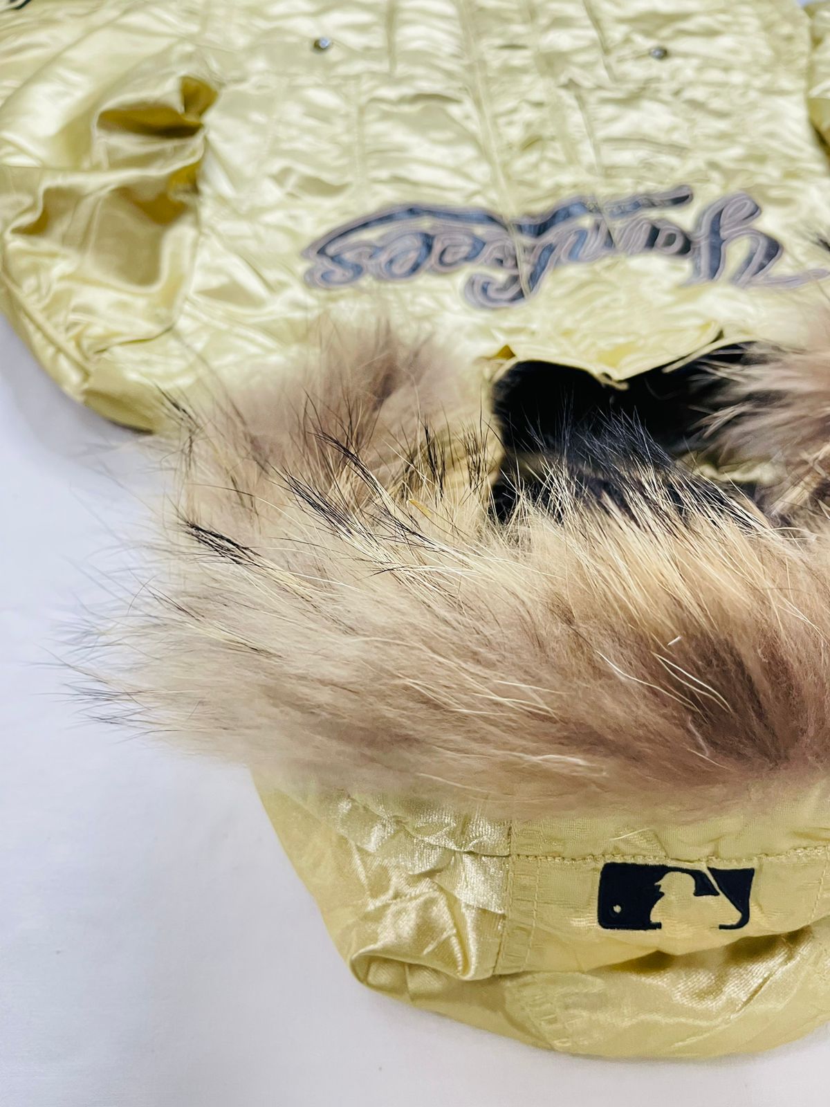 YANKEES Golden Luxury Jacket – Unisex – USA Size L