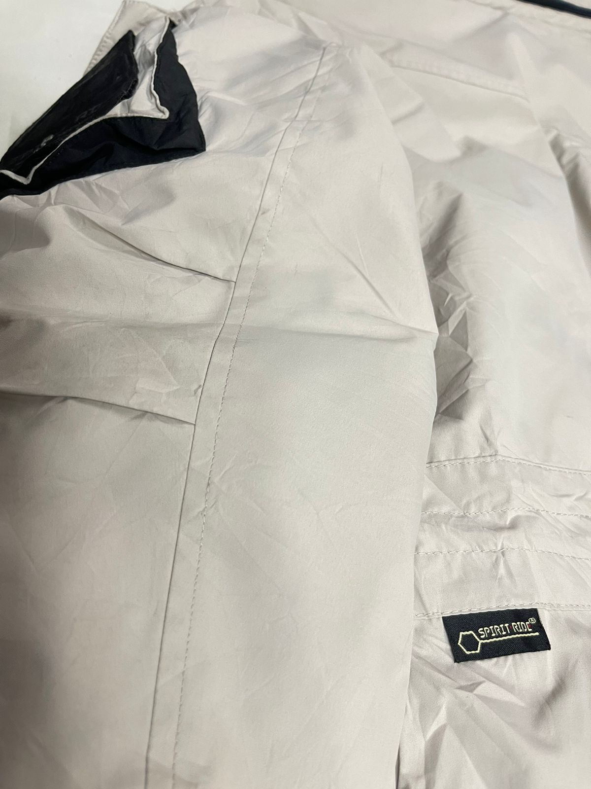 AVEKA Heavy Duty Outdoor Jacket – Large (Men’s)