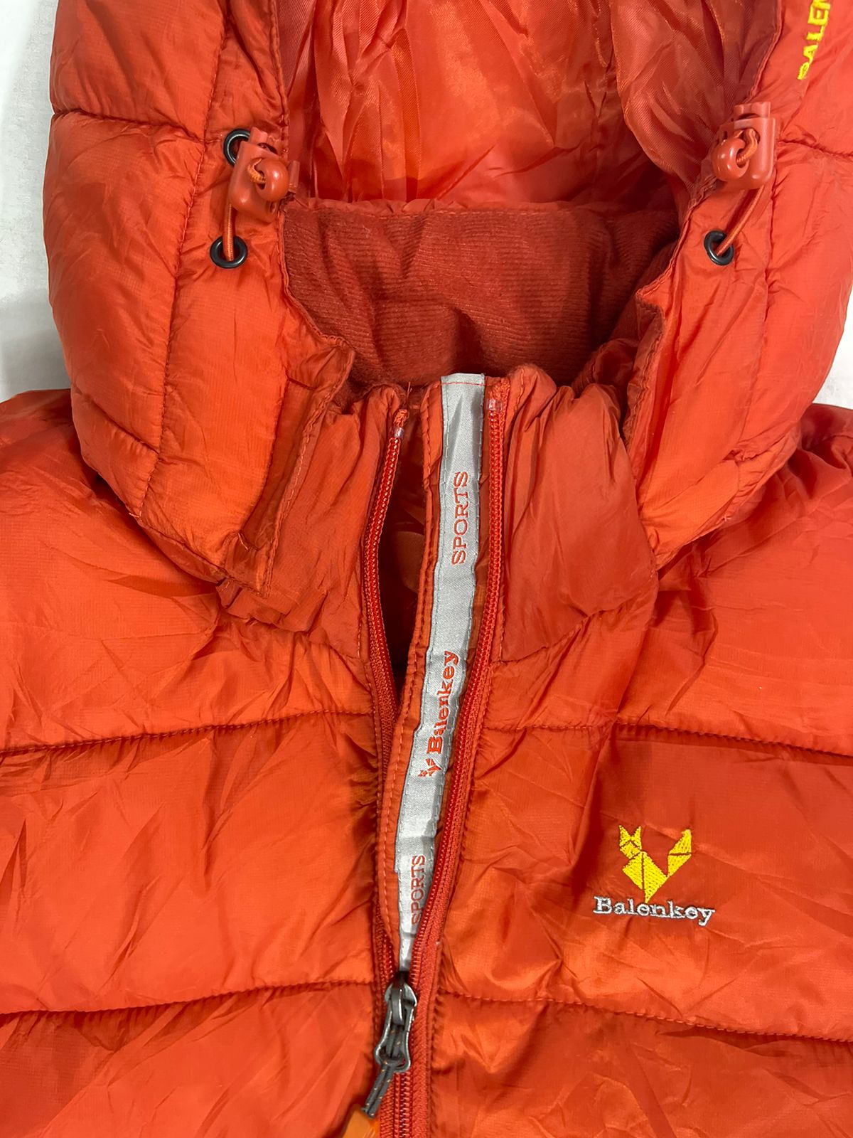 BALENKEY Hooded Puffer Jacket – Orange – Kids M (Unisex)