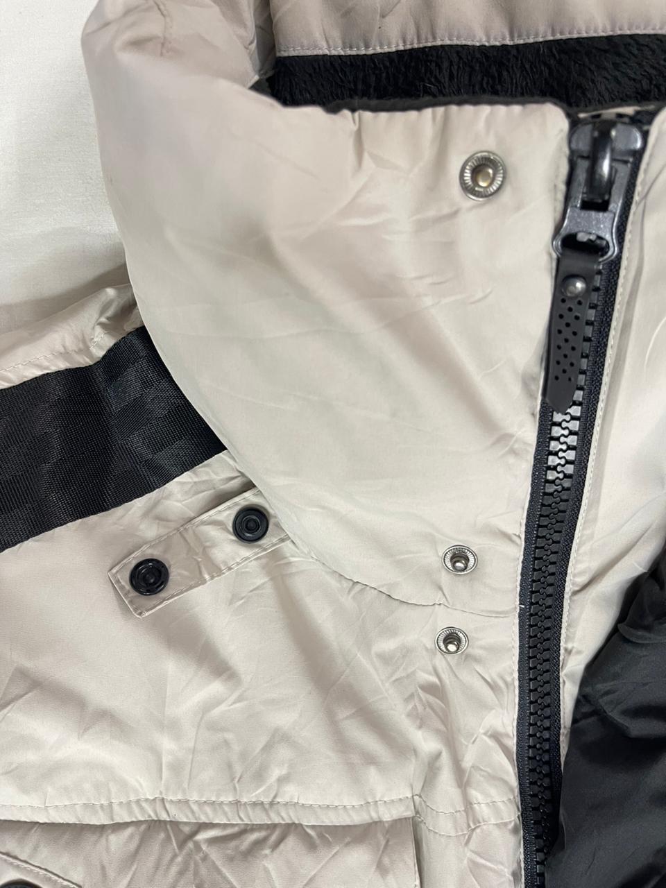 AVEKA Heavy Duty Outdoor Jacket – Large (Men’s)