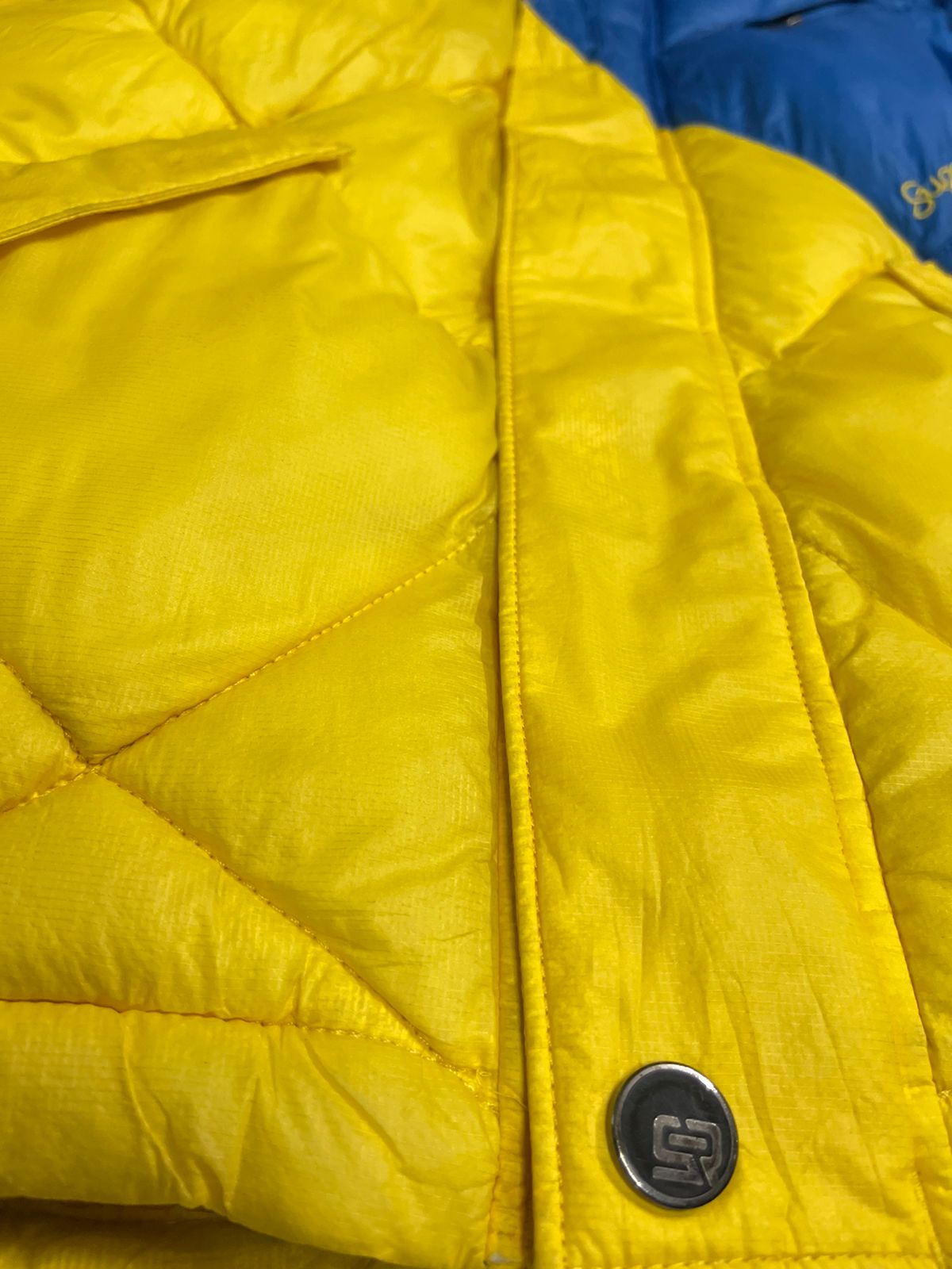 SUGA POINT Down Jacket – Blue/Yellow – Men’s M