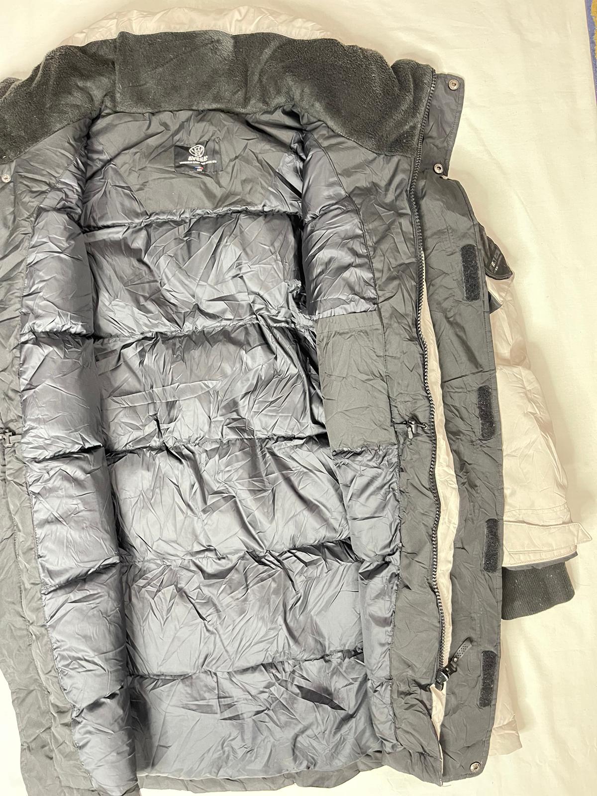 AVEKA Heavy Duty Outdoor Jacket – Large (Men’s)