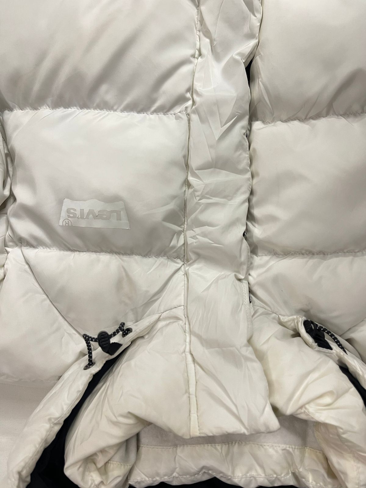 LEVI'S Long Puffer Jacket – White (Unisex XS)