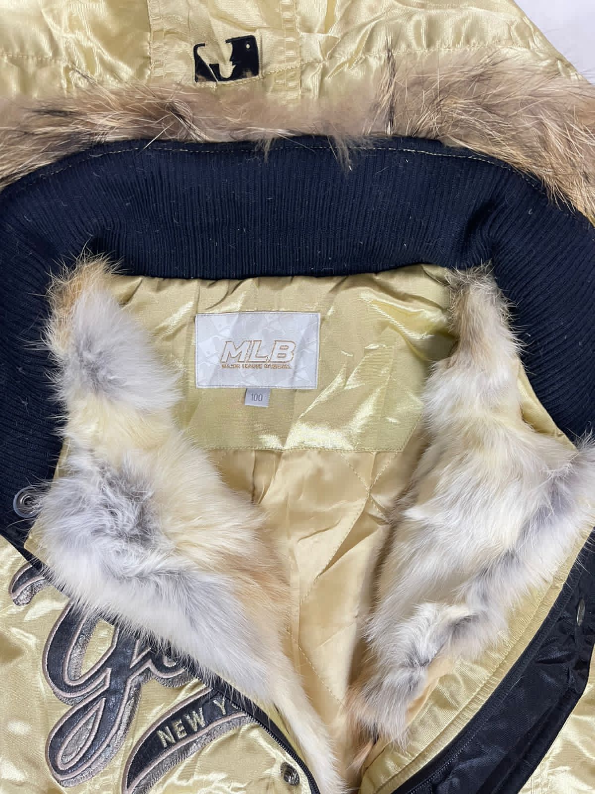 YANKEES Golden Luxury Jacket – Unisex – USA Size L