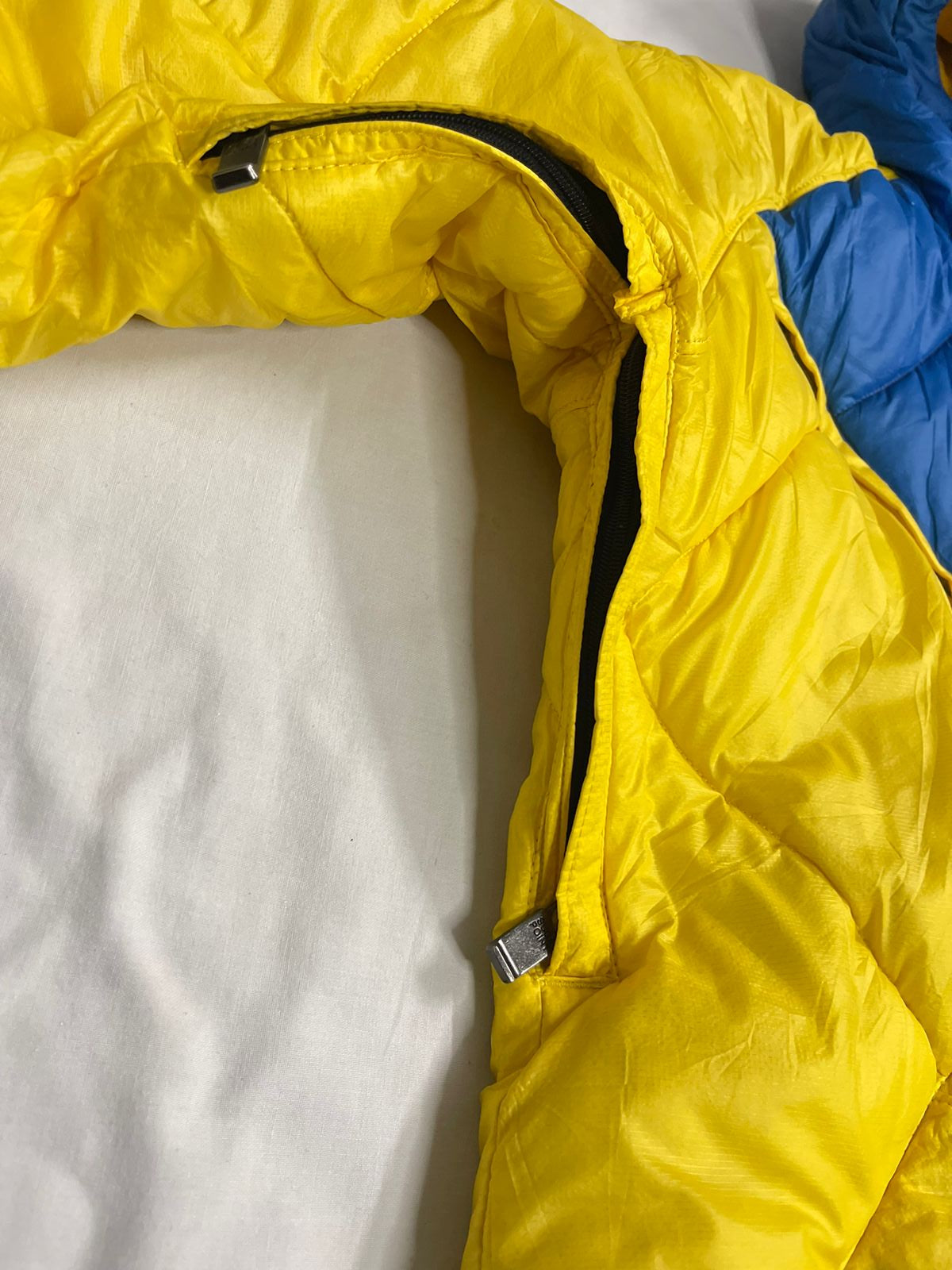 SUGA POINT Down Jacket – Blue/Yellow – Men’s M