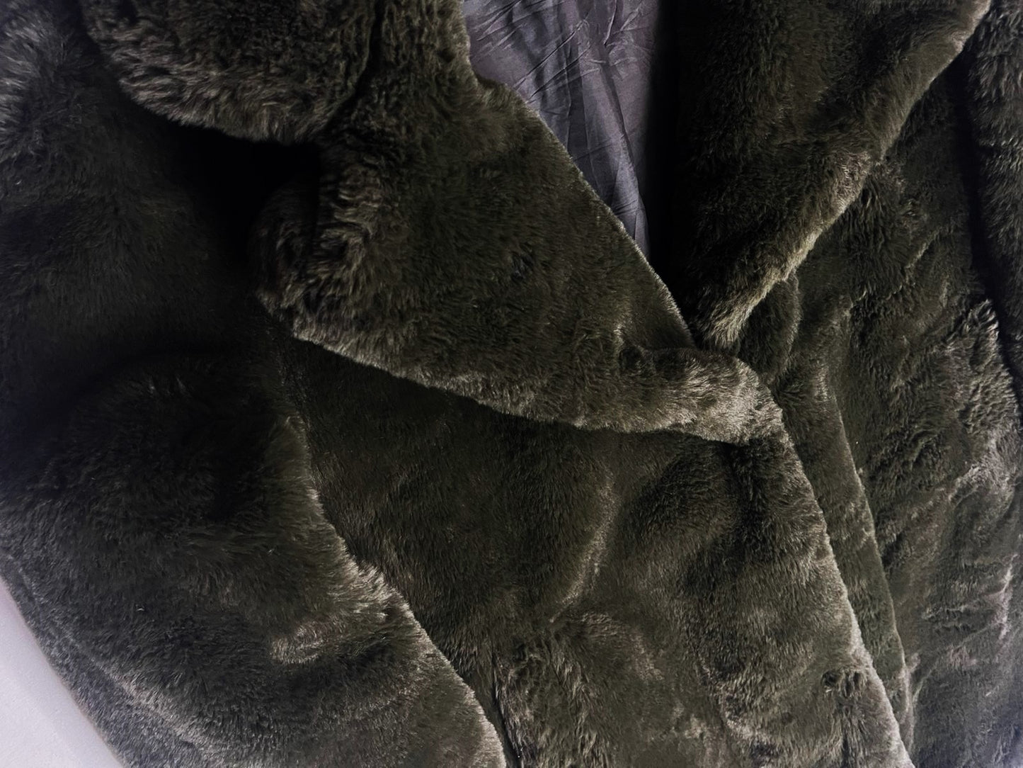 PRIMARK Premium Long Fur Coat – Dark Green (Medium, Unisex)