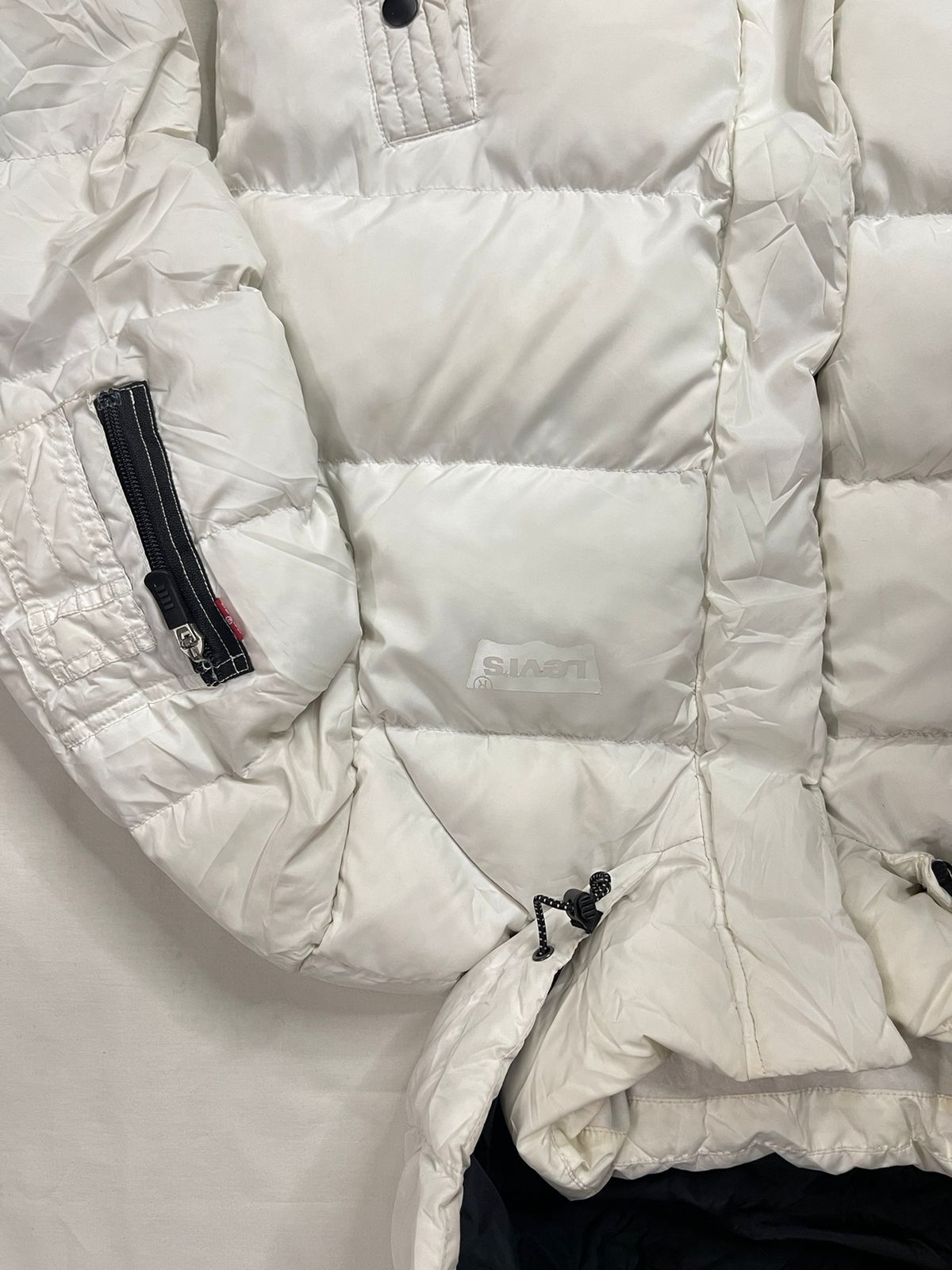LEVI'S Long Puffer Jacket – White (Unisex XS)