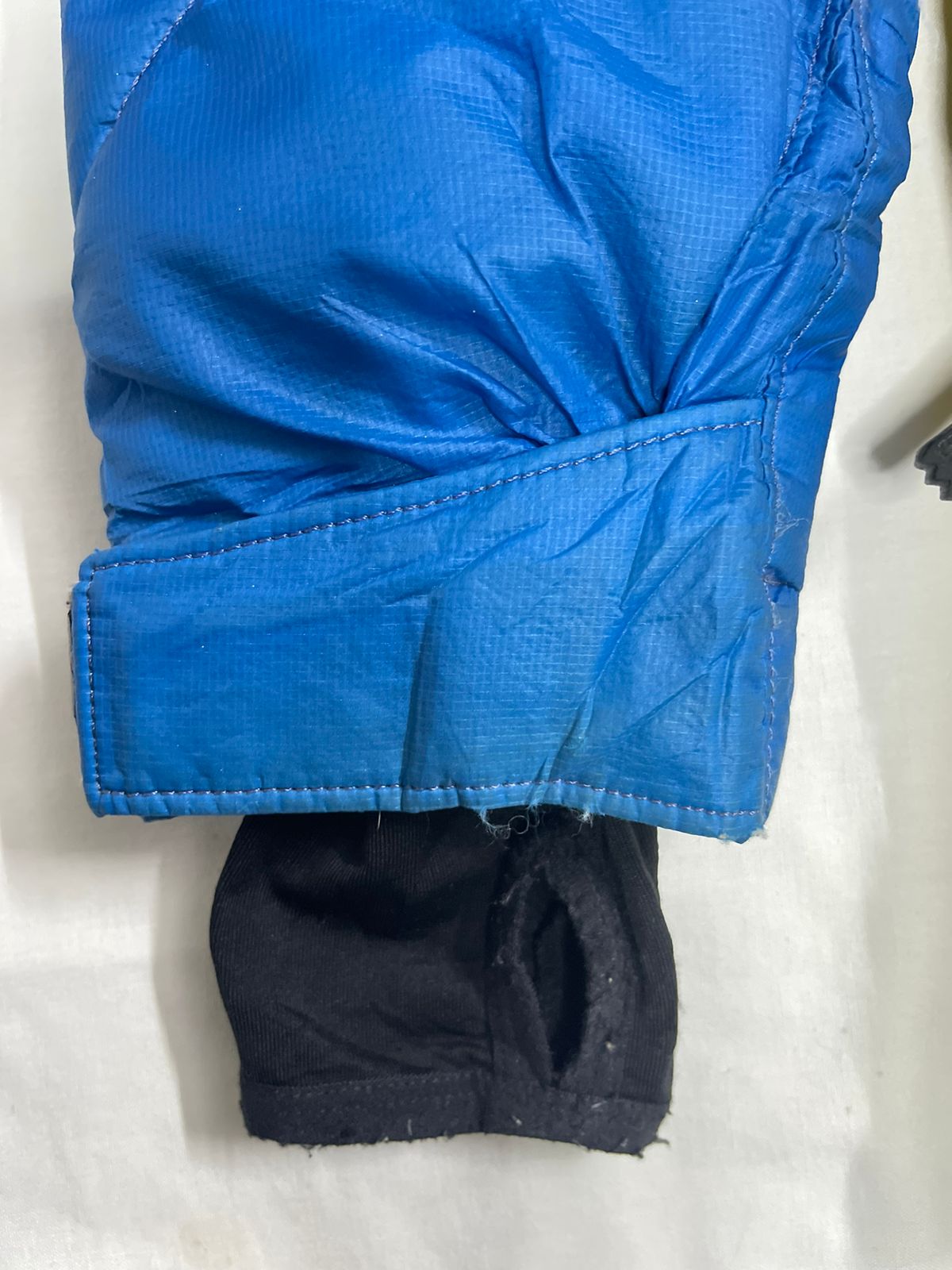 SUGA POINT Down Jacket – Blue/Yellow – Men’s M