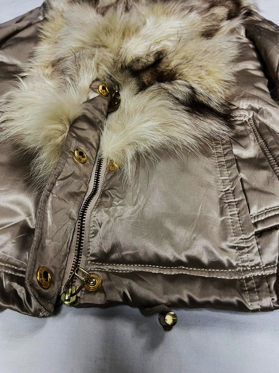 Women’s Premium Grey-Silver Coat with Blonde Fox Fur Collar – Size Medium